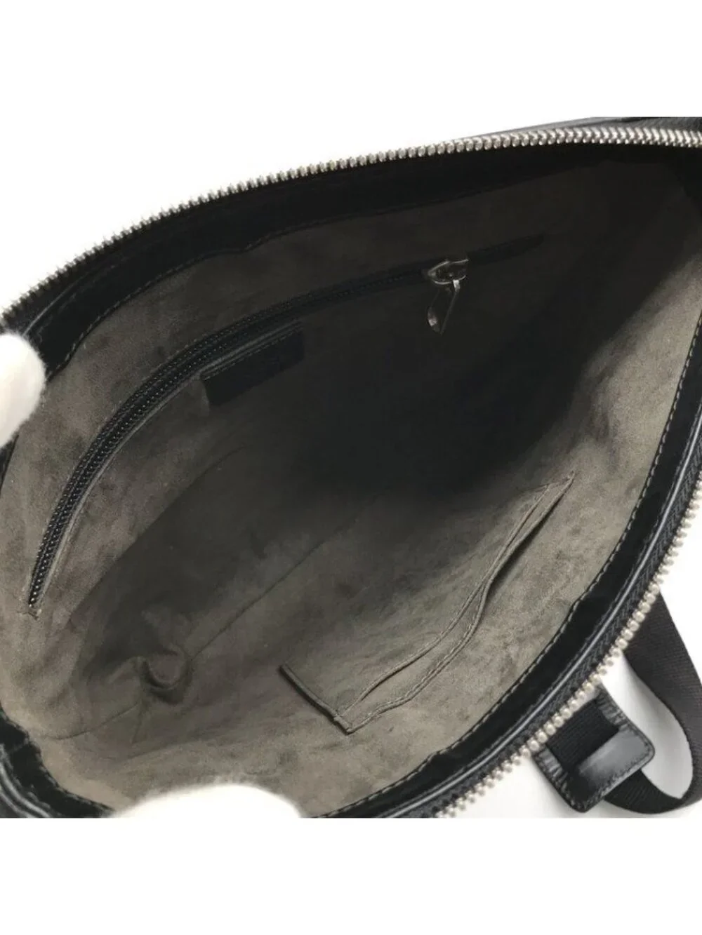 Gucci Embossed Signature Leather Shoulder Bag Black - Picture 8 of 10